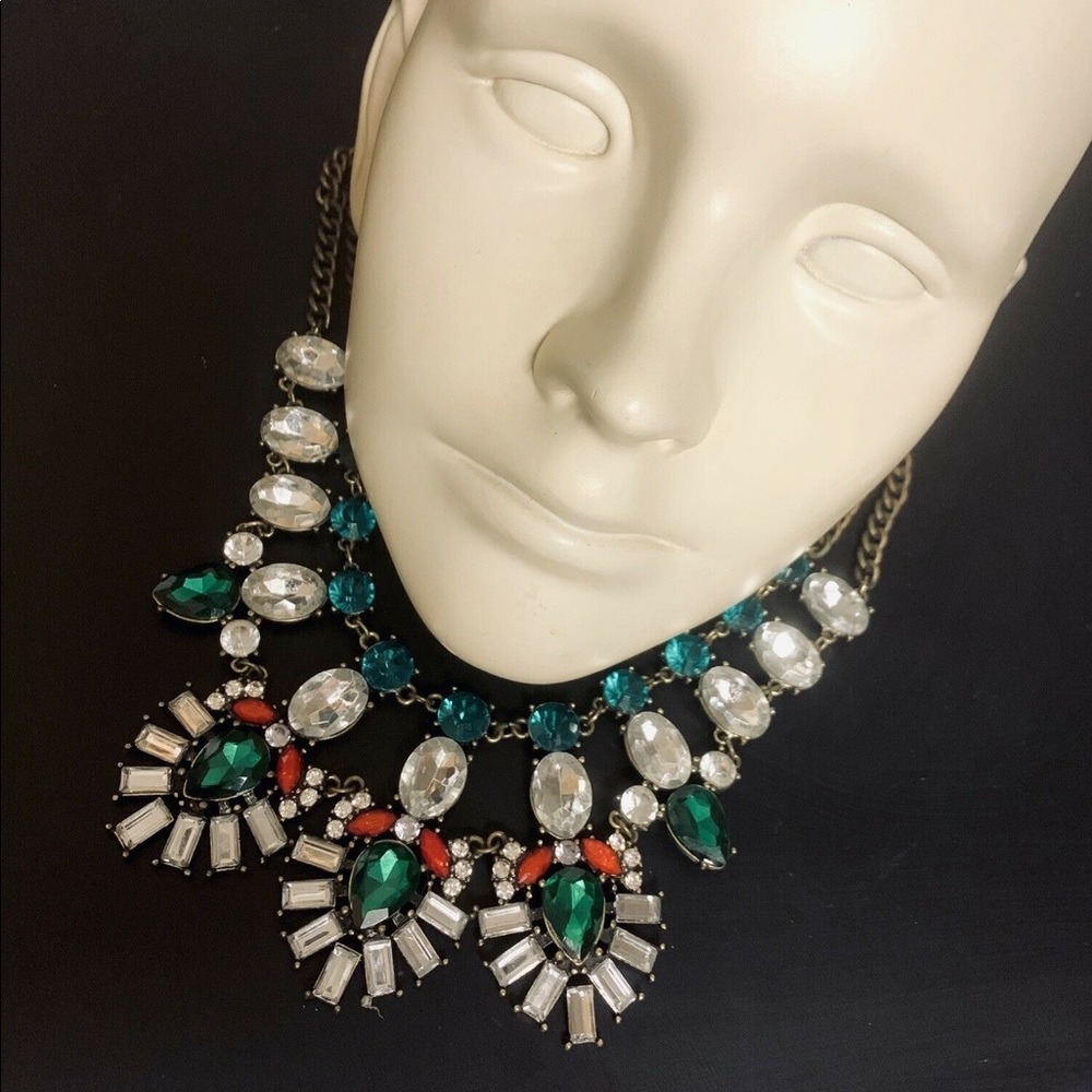 Beautiful Baublebar Statement Necklace 20”